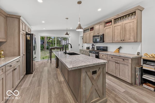 6888 S State Road 44, Martinsville, IN 46151