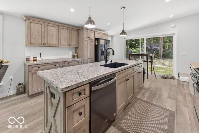 6888 S State Road 44, Martinsville, IN 46151
