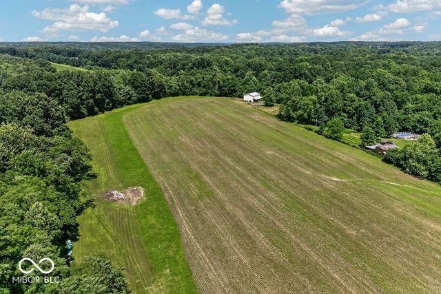 6888 S State Road 44, Martinsville, IN 46151