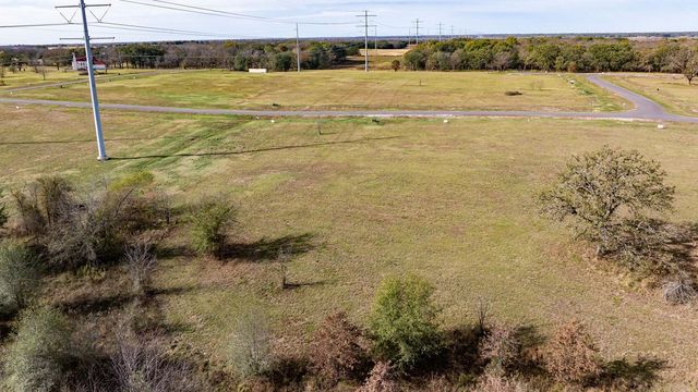 580 Waters Edge Way, Dodd City, TX 75438