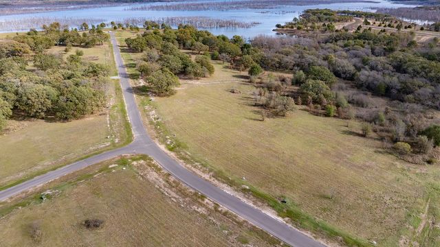 580 Waters Edge Way, Dodd City, TX 75438