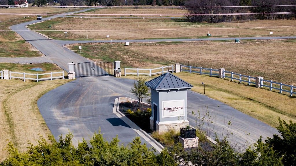 580 Waters Edge Way, Dodd City, TX 75438