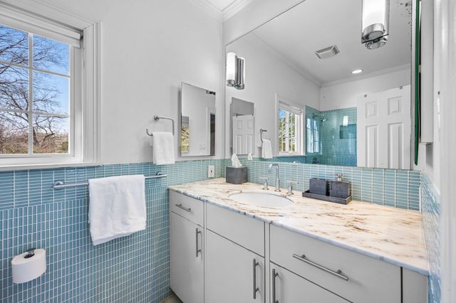 5743 Kenwood Avenue, Dallas, TX 75206