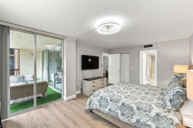 5260 NW 2nd Avenue Unit 204, Boca Raton, FL 33487