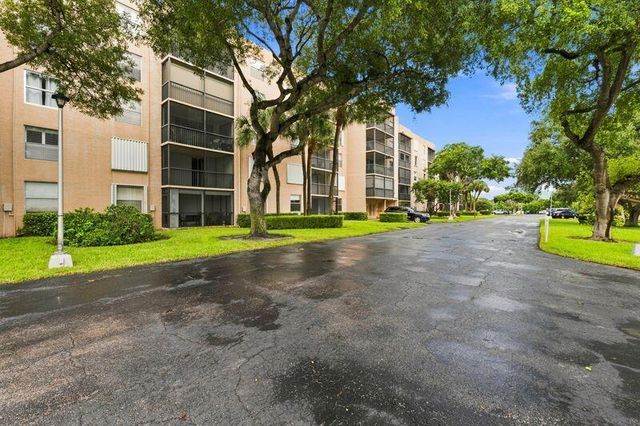 5260 NW 2nd Avenue Unit 204, Boca Raton, FL 33487