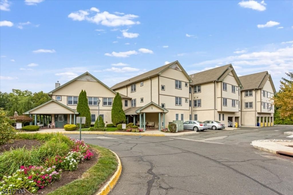 93 Park Edge, Berkeley Heights Twp., NJ 07922