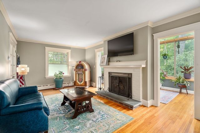 98 Brook Street, Wellesley, MA 02482