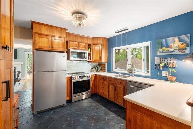 98 Brook Street, Wellesley, MA 02482