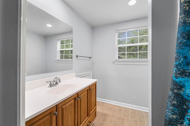 14147 Doomey Ln, Gonzales, LA 70737