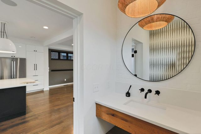 248 E 4th Avenue, Columbus, OH 43201