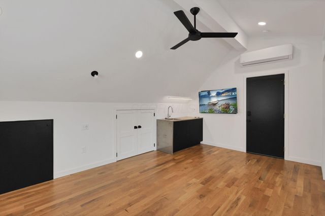 248 E 4th Avenue, Columbus, OH 43201