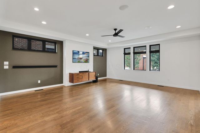 248 E 4th Avenue, Columbus, OH 43201