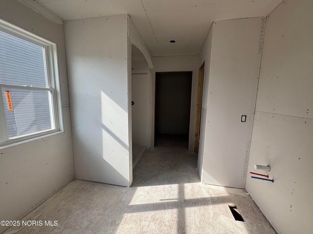 1324 Limerick Lane, Waterville, OH 43566