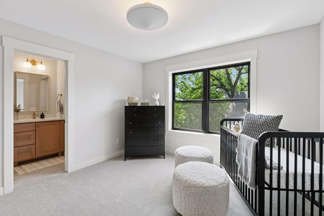 5571 Rolling Hills Parkway, Victoria, MN 55318