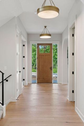 5571 Rolling Hills Parkway, Victoria, MN 55318