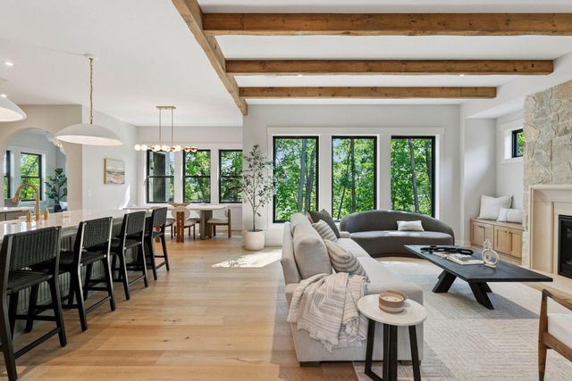 5571 Rolling Hills Parkway, Victoria, MN 55318