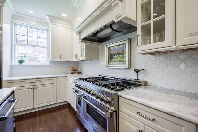 75 Southern Parkway, Brighton, NY 14618