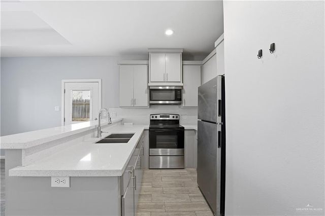 417 E Acacia Street, Alamo, TX 78516