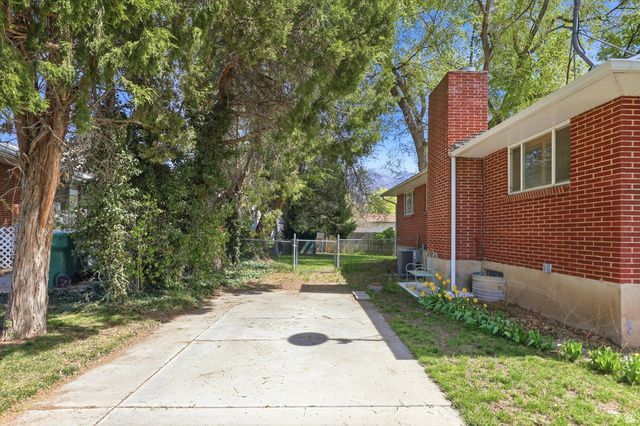98 DIXIE AVE, Layton, UT 84041