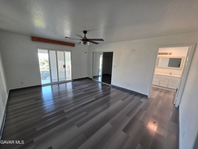 15627 Cypress Point Avenue, Llano, CA 93544