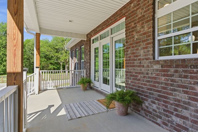 8347 Horseshoe Rd, Cross Plains, TN 37049