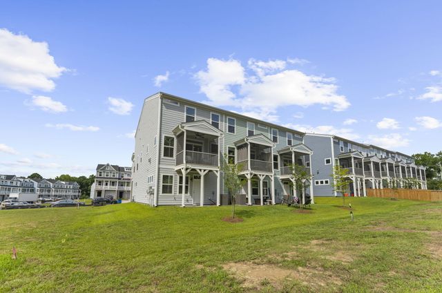 422 Katies Scenic Court, Charleston, SC 29492