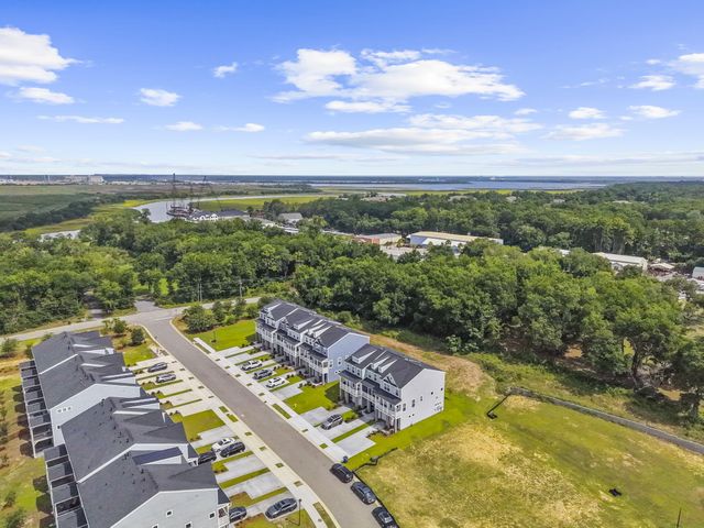 422 Katies Scenic Court, Charleston, SC 29492