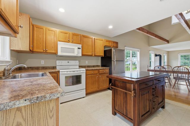 9 Rock Marsh Road UNIT B, Wareham, MA 02571