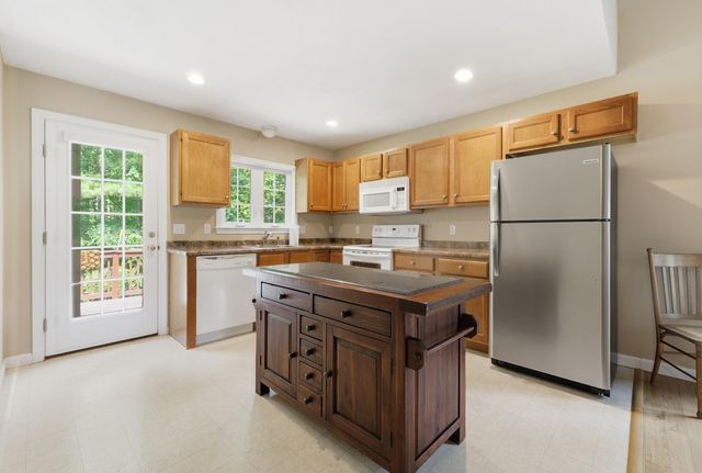 9 Rock Marsh Road UNIT B, Wareham, MA 02571