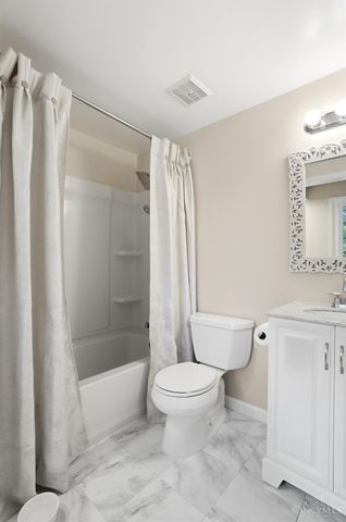 2484 Wingham Drive, Green Twp, OH 45238