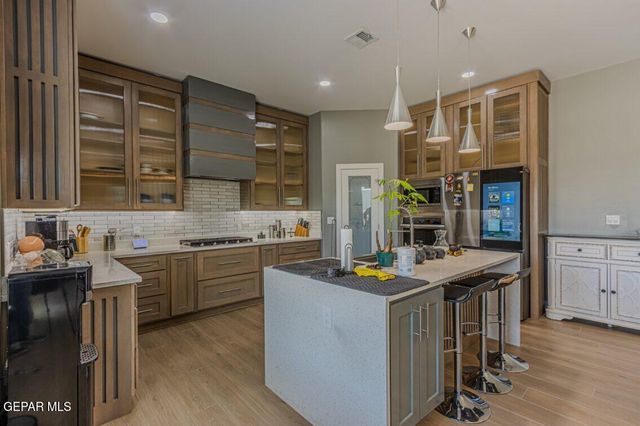 243 EMERALD STONE Lane, Horizon City, TX 79928