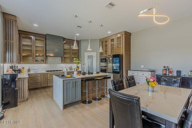 243 EMERALD STONE Lane, Horizon City, TX 79928