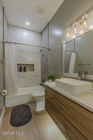 243 EMERALD STONE Lane, Horizon City, TX 79928