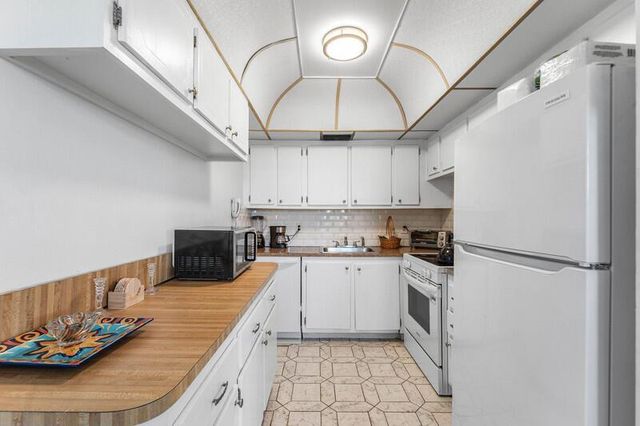 4019 CAMBRIDGE A, Deerfield Beach, FL 33442