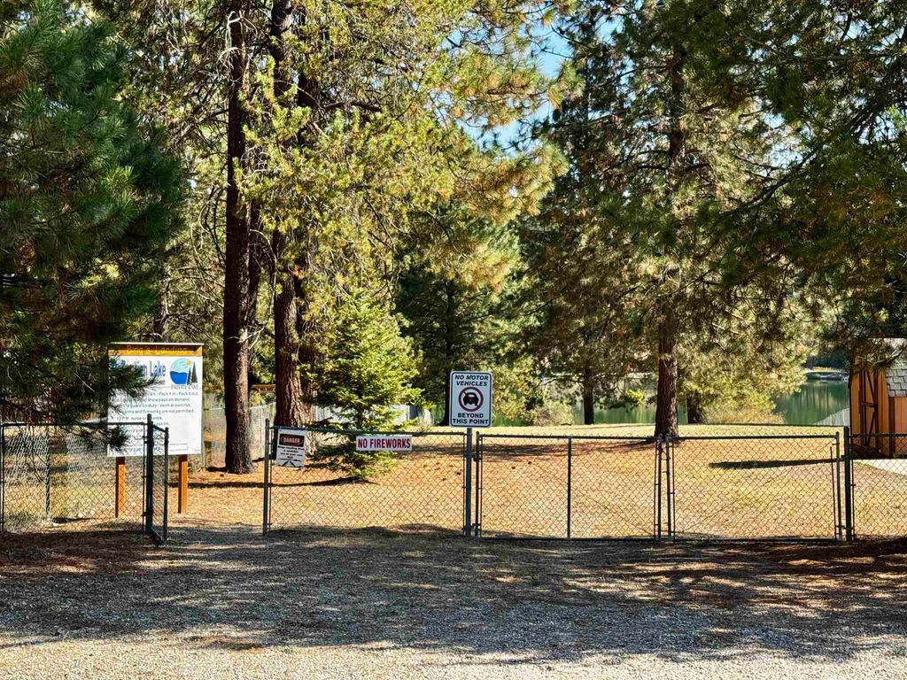 XXX N LAKESIDE DR Dr, Chattaroy, WA 99009 photo 4