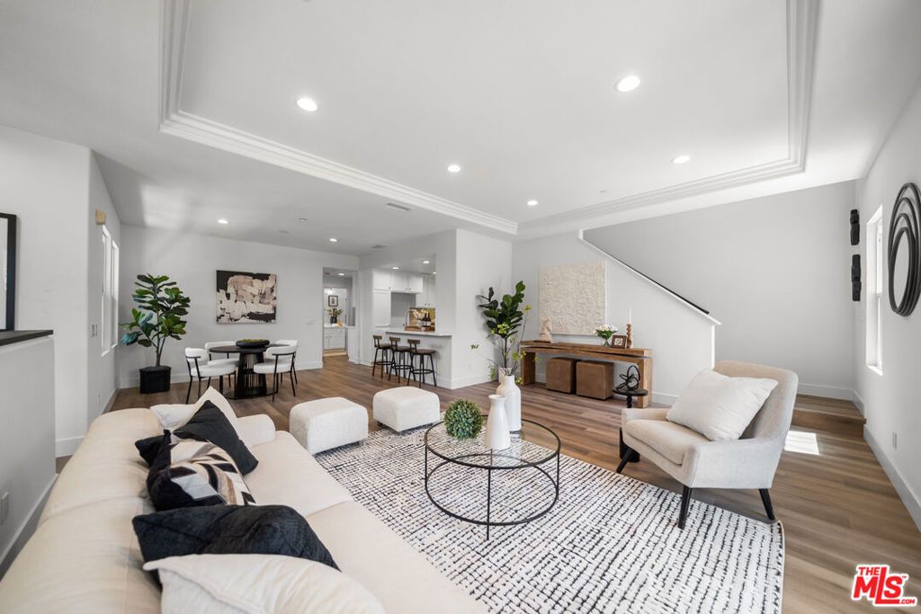270 Lockford, Irvine, CA 92602 — photo 3