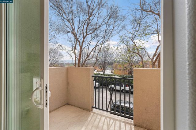 207 Heligan Ln. 8, Livermore, CA 94551