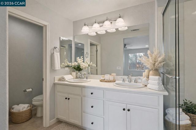 207 Heligan Ln. 8, Livermore, CA 94551