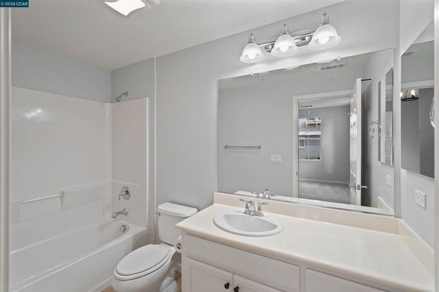 207 Heligan Ln. 8, Livermore, CA 94551