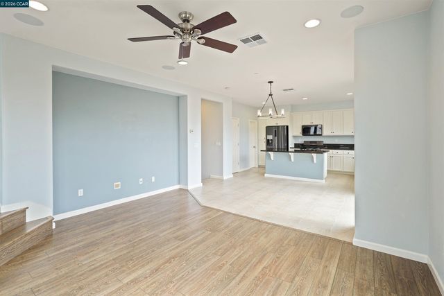 207 Heligan Ln. 8, Livermore, CA 94551