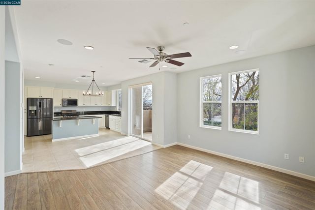 207 Heligan Ln. 8, Livermore, CA 94551