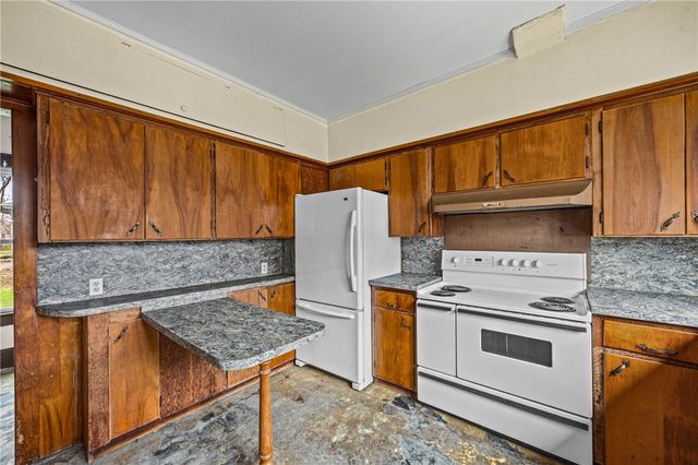 213 Highland Avenue, Shelby, NY 14103