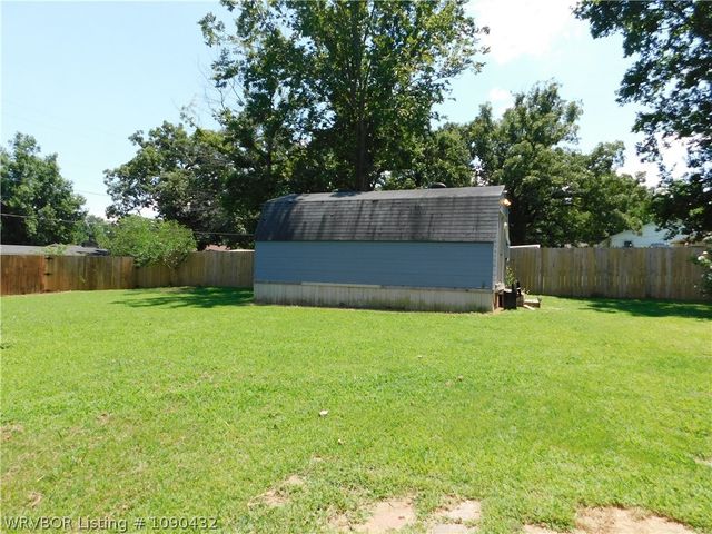 1104 N 49th Street, Fort Smith, AR 72904