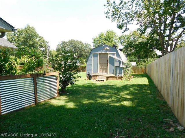 1104 N 49th Street, Fort Smith, AR 72904