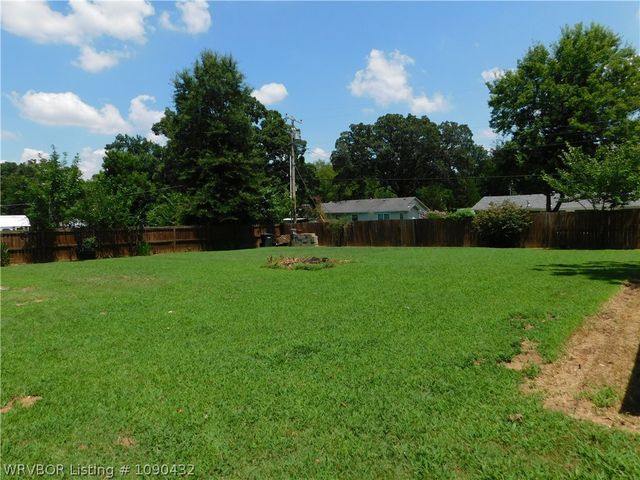 1104 N 49th Street, Fort Smith, AR 72904