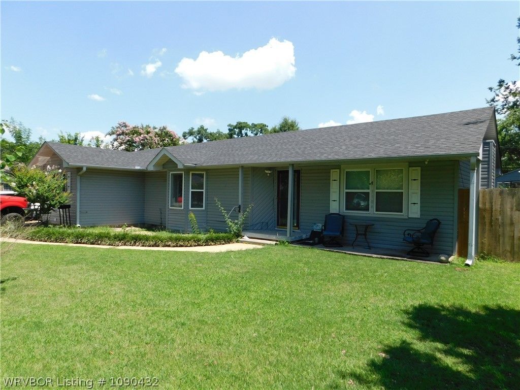 1104 N 49th Street, Fort Smith, AR 72904