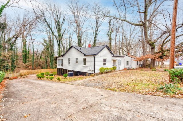 704 Earl Road, Shelby, NC 28150