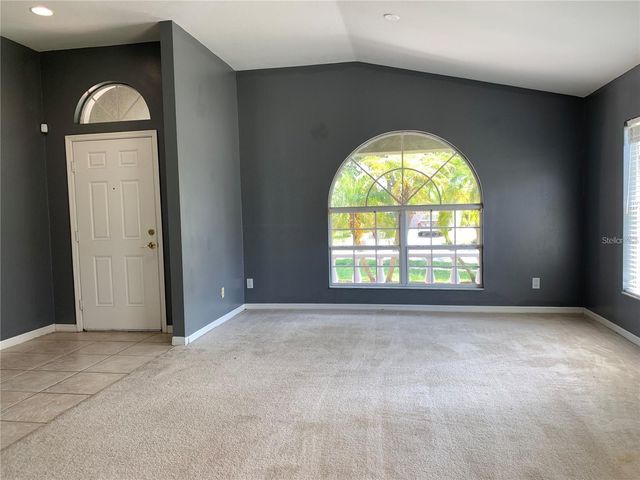 4211 HARTFORD LAKE DRIVE, Tampa, FL 33619