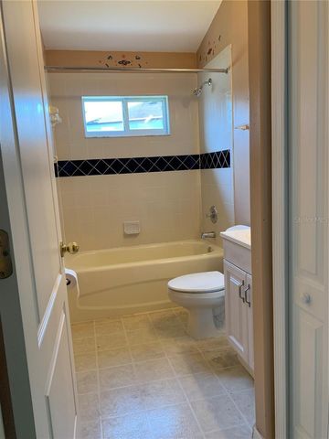 4211 HARTFORD LAKE DRIVE, Tampa, FL 33619