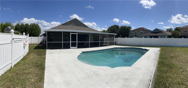 4211 HARTFORD LAKE DRIVE, Tampa, FL 33619